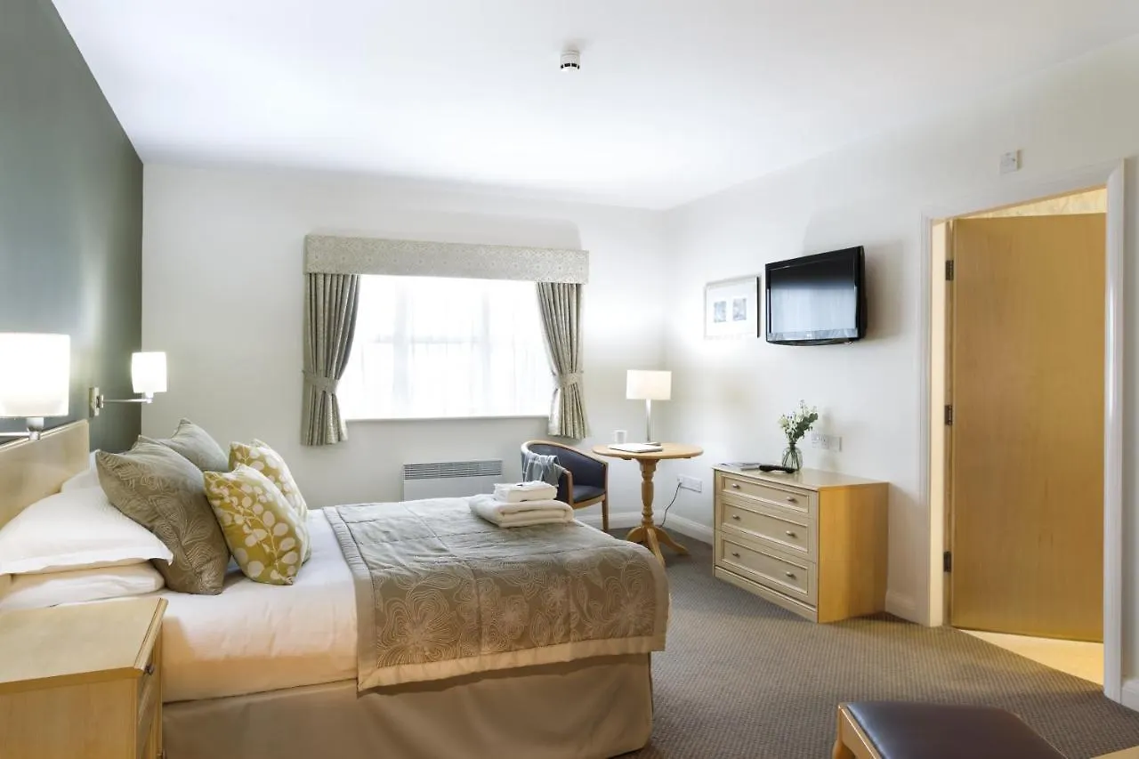 Burntwood Court Hotel Барнсли